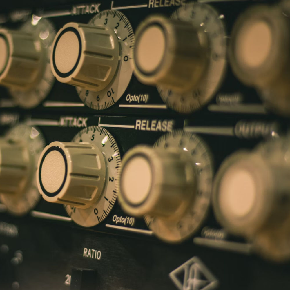 The Ultimate Vocal Compression Guide (For Rappers & Singers)